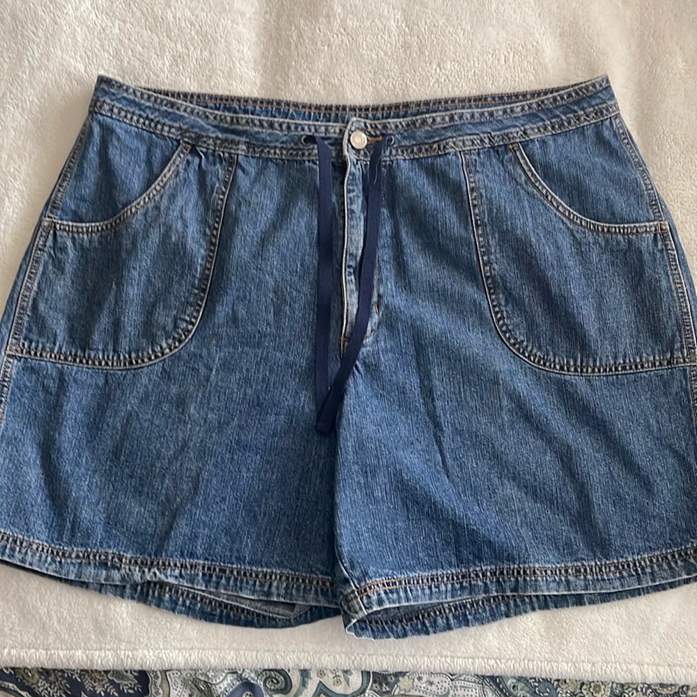 St John’s Bay.  Jean Shorts. Size 20w